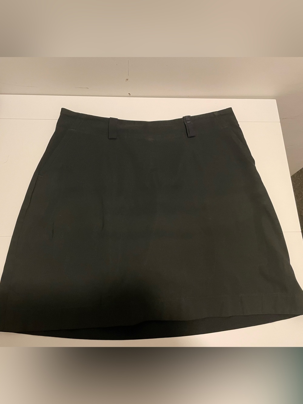 Nike Golf Brand Women's size 12 FITDRY Black Side Zip Golf Skirt Skort